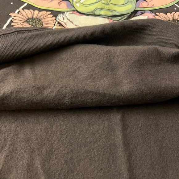 Disney Star Wars NEW Grogu Mandalorian Sweater Juniors M The Child Baby Yoda Top - Picture 5 of 8